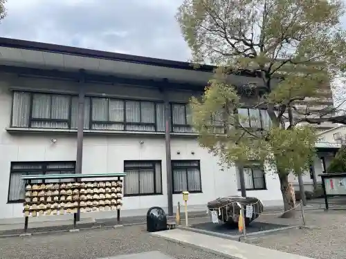 亀戸 香取神社の{uncategorized: "未分類", other: "その他", undefined: "問題あり", building: "その他建物", grave: "お墓", sacred_gate: "鳥居", guardian: "狛犬", statue: "像", buddha: "仏像", history: "歴史", nature: "自然", garden: "庭園", animal: "動物", pagoda: "塔", temizu: "手水舎", mountain_gate: "山門・神門", sanctuary: "本殿・本堂", subordinate: "末社・摂社", art: "芸術", scenery: "景色", jizo: "地蔵", ema: "絵馬", goshuin: "御朱印", omikuji: "おみくじ", items: "授与品その他", amulet: "お守り", goshuincho: "御朱印帳", eats: "食事", festival: "お祭り", votive_dance: "神楽", shichigosan: "七五三参", wedding: "結婚式", experience: "体験その他", initially: "初詣", around: "周辺", anti_infection: "感染症対策"}