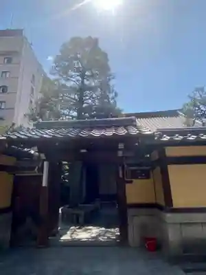 源妙院の山門・神門