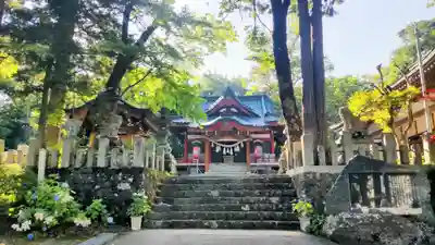 山中諏訪神社(山梨県)