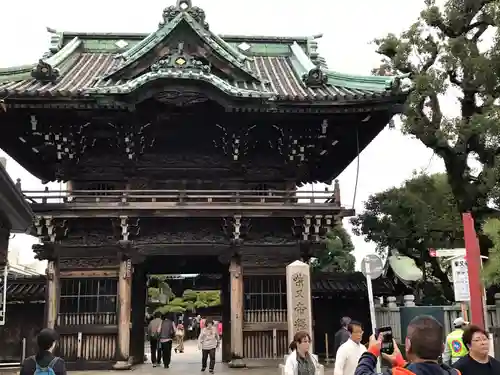 題経寺（柴又帝釈天）の山門