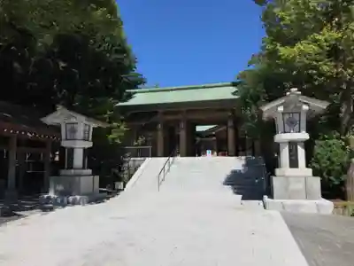 東郷神社の山門・神門
