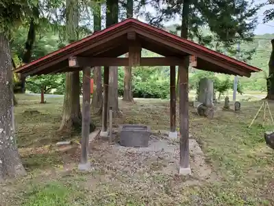 諏訪神社の手水舎