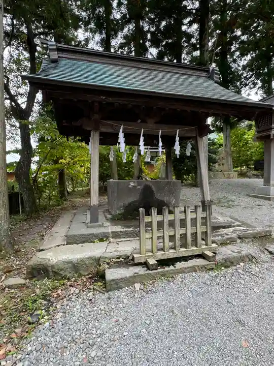 諏訪大社上社前宮(長野県)