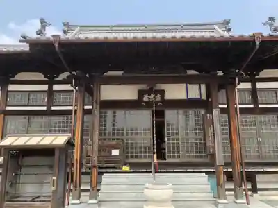 成願寺の本殿・本堂