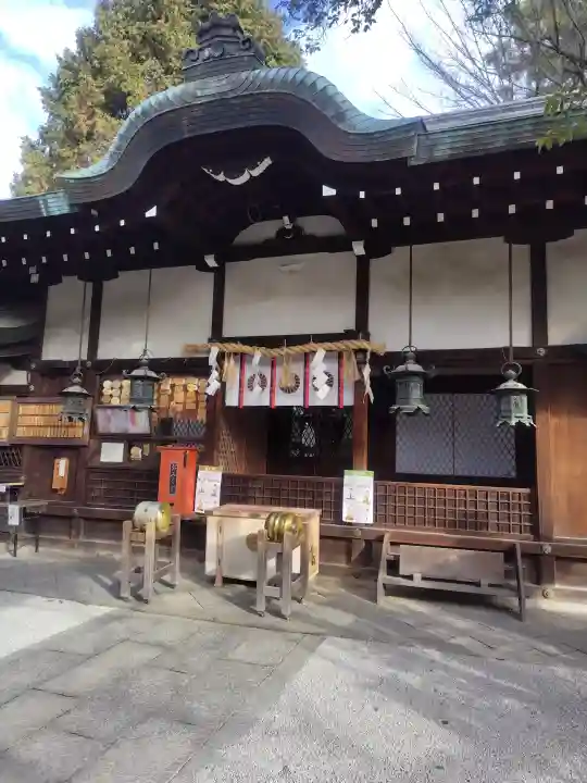 白峯神宮の{uncategorized: "未分類", other: "その他", undefined: "問題あり", building: "その他建物", grave: "お墓", sacred_gate: "鳥居", guardian: "狛犬", statue: "像", buddha: "仏像", history: "歴史", nature: "自然", garden: "庭園", animal: "動物", pagoda: "塔", temizu: "手水舎", mountain_gate: "山門・神門", sanctuary: "本殿・本堂", subordinate: "末社・摂社", art: "芸術", scenery: "景色", jizo: "地蔵", ema: "絵馬", goshuin: "御朱印", omikuji: "おみくじ", items: "授与品その他", amulet: "お守り", goshuincho: "御朱印帳", eats: "食事", festival: "お祭り", votive_dance: "神楽", shichigosan: "七五三参", wedding: "結婚式", experience: "体験その他", initially: "初詣", around: "周辺", anti_infection: "感染症対策"}