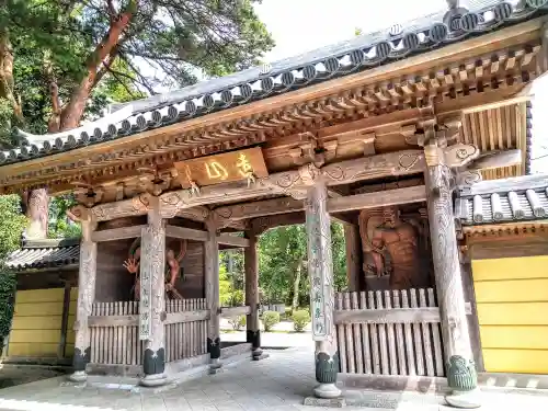 覚範寺の山門・神門