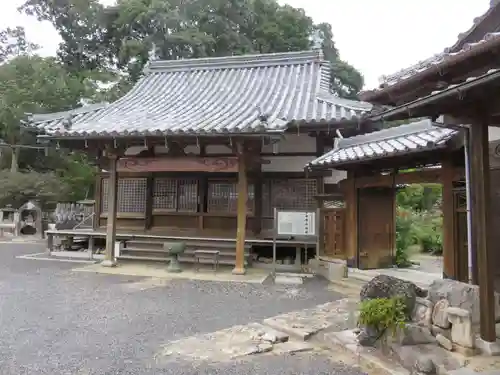 石上寺の本殿・本堂