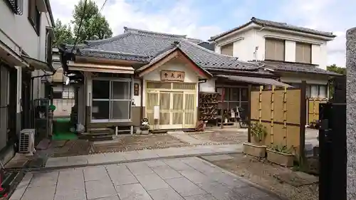 洞泉寺の本殿・本堂
