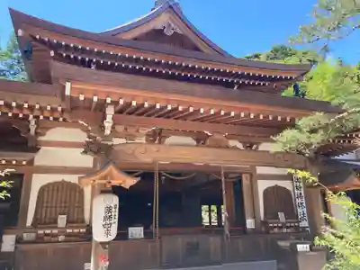 目の霊山　油山寺の本殿・本堂