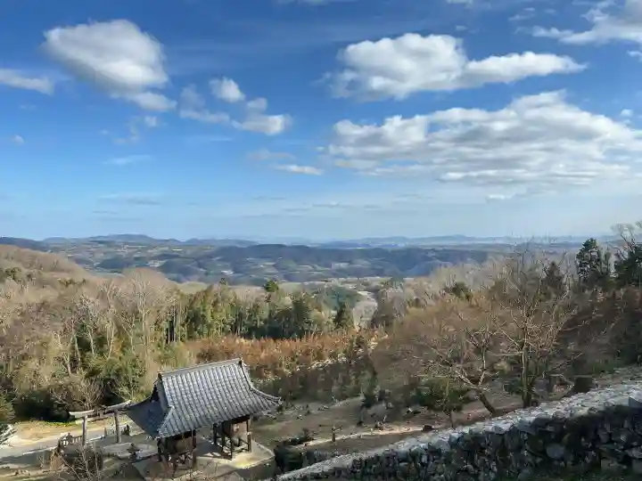 星神社の{uncategorized: "未分類", other: "その他", undefined: "問題あり", building: "その他建物", grave: "お墓", sacred_gate: "鳥居", guardian: "狛犬", statue: "像", buddha: "仏像", history: "歴史", nature: "自然", garden: "庭園", animal: "動物", pagoda: "塔", temizu: "手水舎", mountain_gate: "山門・神門", sanctuary: "本殿・本堂", subordinate: "末社・摂社", art: "芸術", scenery: "景色", jizo: "地蔵", ema: "絵馬", goshuin: "御朱印", omikuji: "おみくじ", items: "授与品その他", amulet: "お守り", goshuincho: "御朱印帳", eats: "食事", festival: "お祭り", votive_dance: "神楽", shichigosan: "七五三参", wedding: "結婚式", experience: "体験その他", initially: "初詣", around: "周辺", anti_infection: "感染症対策"}
