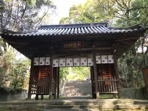 牛窓神社の山門・神門