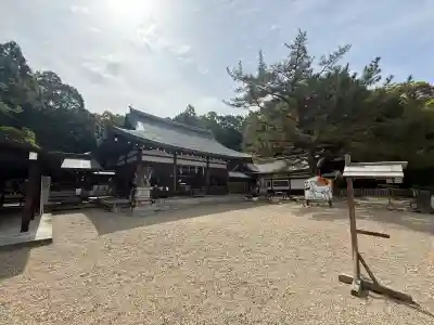 奈良縣護國神社の{uncategorized: "未分類", other: "その他", undefined: "問題あり", building: "その他建物", grave: "お墓", sacred_gate: "鳥居", guardian: "狛犬", statue: "像", buddha: "仏像", history: "歴史", nature: "自然", garden: "庭園", animal: "動物", pagoda: "塔", temizu: "手水舎", mountain_gate: "山門・神門", sanctuary: "本殿・本堂", subordinate: "末社・摂社", art: "芸術", scenery: "景色", jizo: "地蔵", ema: "絵馬", goshuin: "御朱印", omikuji: "おみくじ", items: "授与品その他", amulet: "お守り", goshuincho: "御朱印帳", eats: "食事", festival: "お祭り", votive_dance: "神楽", shichigosan: "七五三参", wedding: "結婚式", experience: "体験その他", initially: "初詣", around: "周辺", anti_infection: "感染症対策"}