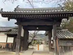 橘寺の山門