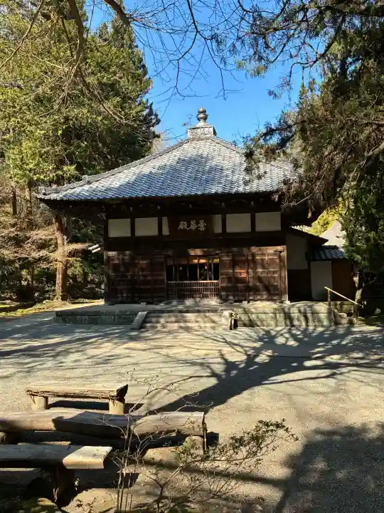 浄智寺の{uncategorized: "未分類", other: "その他", undefined: "問題あり", building: "その他建物", grave: "お墓", sacred_gate: "鳥居", guardian: "狛犬", statue: "像", buddha: "仏像", history: "歴史", nature: "自然", garden: "庭園", animal: "動物", pagoda: "塔", temizu: "手水舎", mountain_gate: "山門・神門", sanctuary: "本殿・本堂", subordinate: "末社・摂社", art: "芸術", scenery: "景色", jizo: "地蔵", ema: "絵馬", goshuin: "御朱印", omikuji: "おみくじ", items: "授与品その他", amulet: "お守り", goshuincho: "御朱印帳", eats: "食事", festival: "お祭り", votive_dance: "神楽", shichigosan: "七五三参", wedding: "結婚式", experience: "体験その他", initially: "初詣", around: "周辺", anti_infection: "感染症対策"}