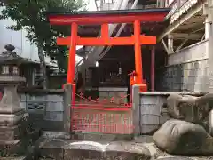 祠（不明社・金毘羅神社）の鳥居