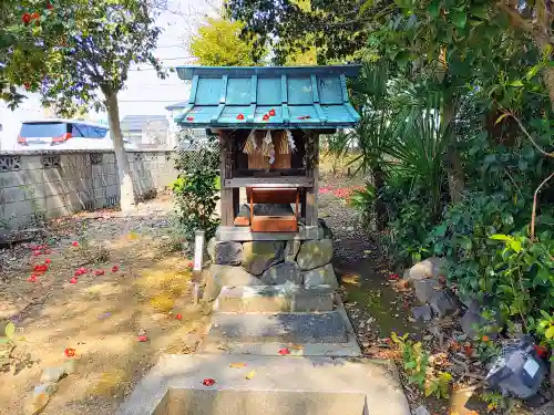 八王子社（気噴町北）の末社・摂社