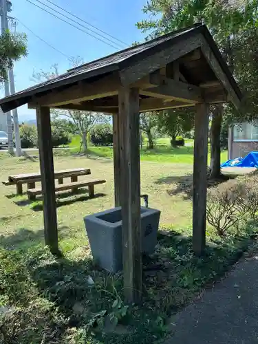 三日月原神社の手水舎