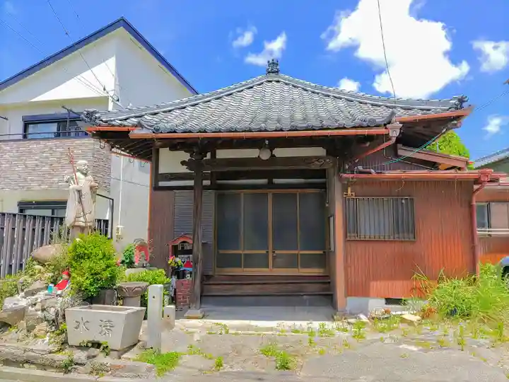 秀福寺の本殿・本堂