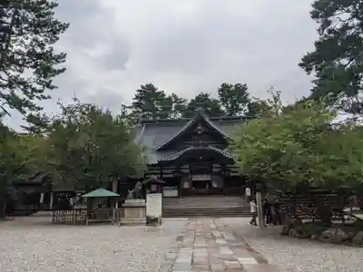 尾山神社の本殿・本堂
