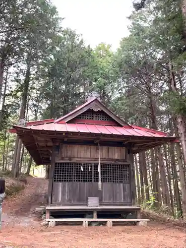 諏訪神社の本殿