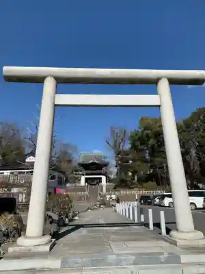 布施弁天 東海寺の鳥居