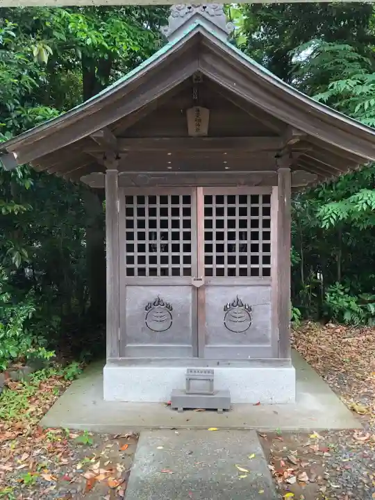 鵠沼皇大神宮(烏森神社)の{uncategorized: "未分類", other: "その他", undefined: "問題あり", building: "その他建物", grave: "お墓", sacred_gate: "鳥居", guardian: "狛犬", statue: "像", buddha: "仏像", history: "歴史", nature: "自然", garden: "庭園", animal: "動物", pagoda: "塔", temizu: "手水舎", mountain_gate: "山門・神門", sanctuary: "本殿・本堂", subordinate: "末社・摂社", art: "芸術", scenery: "景色", jizo: "地蔵", ema: "絵馬", goshuin: "御朱印", omikuji: "おみくじ", items: "授与品その他", amulet: "お守り", goshuincho: "御朱印帳", eats: "食事", festival: "お祭り", votive_dance: "神楽", shichigosan: "七五三参", wedding: "結婚式", experience: "体験その他", initially: "初詣", around: "周辺", anti_infection: "感染症対策"}