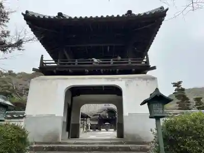 根来寺の{uncategorized: "未分類", other: "その他", undefined: "問題あり", building: "その他建物", grave: "お墓", sacred_gate: "鳥居", guardian: "狛犬", statue: "像", buddha: "仏像", history: "歴史", nature: "自然", garden: "庭園", animal: "動物", pagoda: "塔", temizu: "手水舎", mountain_gate: "山門・神門", sanctuary: "本殿・本堂", subordinate: "末社・摂社", art: "芸術", scenery: "景色", jizo: "地蔵", ema: "絵馬", goshuin: "御朱印", omikuji: "おみくじ", items: "授与品その他", amulet: "お守り", goshuincho: "御朱印帳", eats: "食事", festival: "お祭り", votive_dance: "神楽", shichigosan: "七五三参", wedding: "結婚式", experience: "体験その他", initially: "初詣", around: "周辺", anti_infection: "感染症対策"}