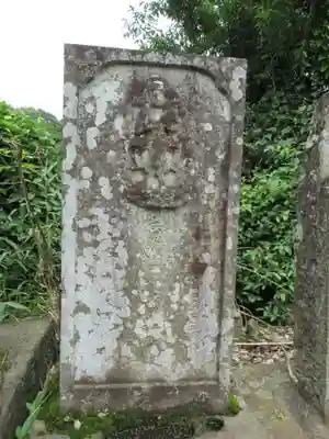 山村のかねふり地蔵尊の仏像