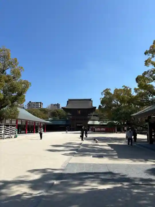 筥崎宮の{uncategorized: "未分類", other: "その他", undefined: "問題あり", building: "その他建物", grave: "お墓", sacred_gate: "鳥居", guardian: "狛犬", statue: "像", buddha: "仏像", history: "歴史", nature: "自然", garden: "庭園", animal: "動物", pagoda: "塔", temizu: "手水舎", mountain_gate: "山門・神門", sanctuary: "本殿・本堂", subordinate: "末社・摂社", art: "芸術", scenery: "景色", jizo: "地蔵", ema: "絵馬", goshuin: "御朱印", omikuji: "おみくじ", items: "授与品その他", amulet: "お守り", goshuincho: "御朱印帳", eats: "食事", festival: "お祭り", votive_dance: "神楽", shichigosan: "七五三参", wedding: "結婚式", experience: "体験その他", initially: "初詣", around: "周辺", anti_infection: "感染症対策"}