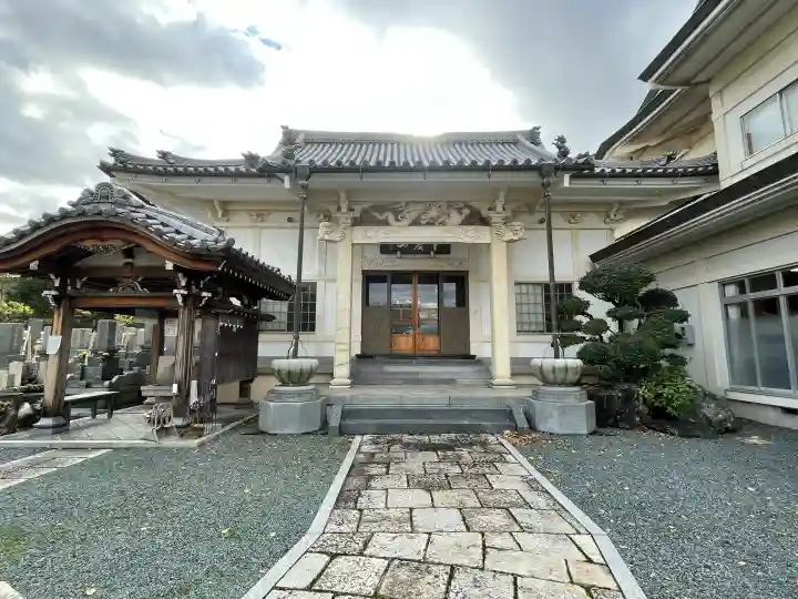 蓮長寺の{uncategorized: "未分類", other: "その他", undefined: "問題あり", building: "その他建物", grave: "お墓", sacred_gate: "鳥居", guardian: "狛犬", statue: "像", buddha: "仏像", history: "歴史", nature: "自然", garden: "庭園", animal: "動物", pagoda: "塔", temizu: "手水舎", mountain_gate: "山門・神門", sanctuary: "本殿・本堂", subordinate: "末社・摂社", art: "芸術", scenery: "景色", jizo: "地蔵", ema: "絵馬", goshuin: "御朱印", omikuji: "おみくじ", items: "授与品その他", amulet: "お守り", goshuincho: "御朱印帳", eats: "食事", festival: "お祭り", votive_dance: "神楽", shichigosan: "七五三参", wedding: "結婚式", experience: "体験その他", initially: "初詣", around: "周辺", anti_infection: "感染症対策"}