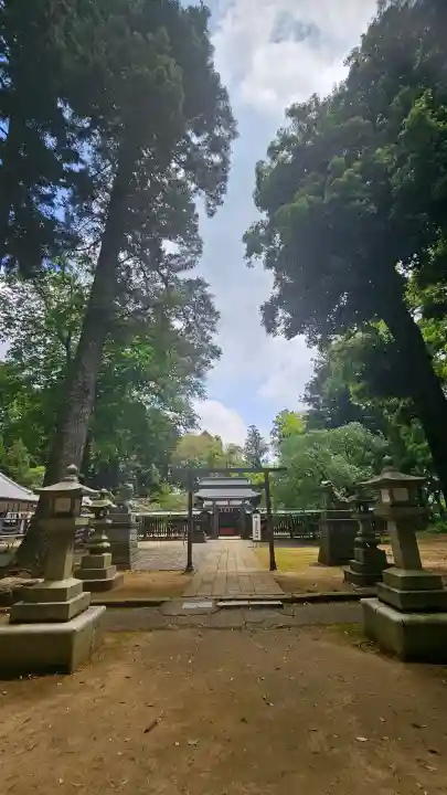 小御門神社の{uncategorized: "未分類", other: "その他", undefined: "問題あり", building: "その他建物", grave: "お墓", sacred_gate: "鳥居", guardian: "狛犬", statue: "像", buddha: "仏像", history: "歴史", nature: "自然", garden: "庭園", animal: "動物", pagoda: "塔", temizu: "手水舎", mountain_gate: "山門・神門", sanctuary: "本殿・本堂", subordinate: "末社・摂社", art: "芸術", scenery: "景色", jizo: "地蔵", ema: "絵馬", goshuin: "御朱印", omikuji: "おみくじ", items: "授与品その他", amulet: "お守り", goshuincho: "御朱印帳", eats: "食事", festival: "お祭り", votive_dance: "神楽", shichigosan: "七五三参", wedding: "結婚式", experience: "体験その他", initially: "初詣", around: "周辺", anti_infection: "感染症対策"}