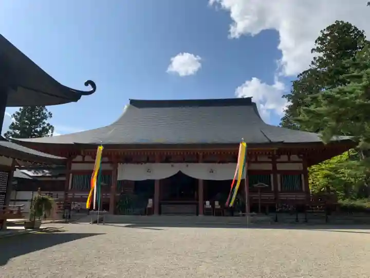 毛越寺の本殿・本堂