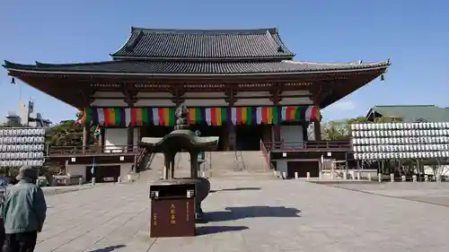 西新井大師総持寺の本殿・本堂