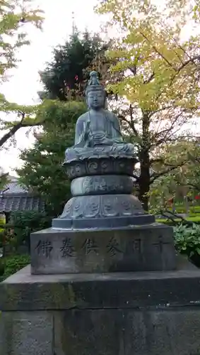 浅草寺の像