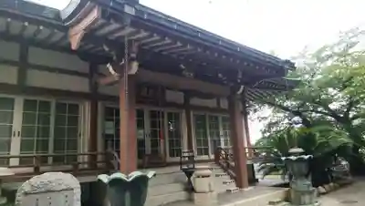 舎利尊勝寺の本殿・本堂