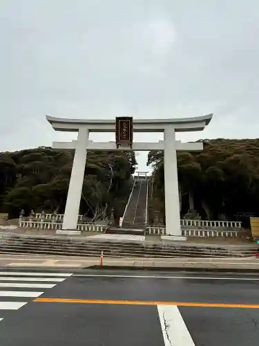 大洗磯前神社の{uncategorized: "未分類", other: "その他", undefined: "問題あり", building: "その他建物", grave: "お墓", sacred_gate: "鳥居", guardian: "狛犬", statue: "像", buddha: "仏像", history: "歴史", nature: "自然", garden: "庭園", animal: "動物", pagoda: "塔", temizu: "手水舎", mountain_gate: "山門・神門", sanctuary: "本殿・本堂", subordinate: "末社・摂社", art: "芸術", scenery: "景色", jizo: "地蔵", ema: "絵馬", goshuin: "御朱印", omikuji: "おみくじ", items: "授与品その他", amulet: "お守り", goshuincho: "御朱印帳", eats: "食事", festival: "お祭り", votive_dance: "神楽", shichigosan: "七五三参", wedding: "結婚式", experience: "体験その他", initially: "初詣", around: "周辺", anti_infection: "感染症対策"}