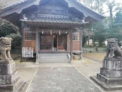 鎮懐石八幡宮の本殿