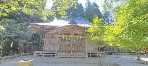 天照御祖神社の{uncategorized: "未分類", other: "その他", undefined: "問題あり", building: "その他建物", grave: "お墓", sacred_gate: "鳥居", guardian: "狛犬", statue: "像", buddha: "仏像", history: "歴史", nature: "自然", garden: "庭園", animal: "動物", pagoda: "塔", temizu: "手水舎", mountain_gate: "山門・神門", sanctuary: "本殿・本堂", subordinate: "末社・摂社", art: "芸術", scenery: "景色", jizo: "地蔵", ema: "絵馬", goshuin: "御朱印", omikuji: "おみくじ", items: "授与品その他", amulet: "お守り", goshuincho: "御朱印帳", eats: "食事", festival: "お祭り", votive_dance: "神楽", shichigosan: "七五三参", wedding: "結婚式", experience: "体験その他", initially: "初詣", around: "周辺", anti_infection: "感染症対策"}