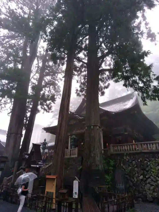 三峯神社の本殿・本堂