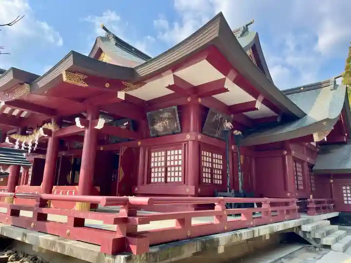 笠間稲荷神社の{uncategorized: "未分類", other: "その他", undefined: "問題あり", building: "その他建物", grave: "お墓", sacred_gate: "鳥居", guardian: "狛犬", statue: "像", buddha: "仏像", history: "歴史", nature: "自然", garden: "庭園", animal: "動物", pagoda: "塔", temizu: "手水舎", mountain_gate: "山門・神門", sanctuary: "本殿・本堂", subordinate: "末社・摂社", art: "芸術", scenery: "景色", jizo: "地蔵", ema: "絵馬", goshuin: "御朱印", omikuji: "おみくじ", items: "授与品その他", amulet: "お守り", goshuincho: "御朱印帳", eats: "食事", festival: "お祭り", votive_dance: "神楽", shichigosan: "七五三参", wedding: "結婚式", experience: "体験その他", initially: "初詣", around: "周辺", anti_infection: "感染症対策"}