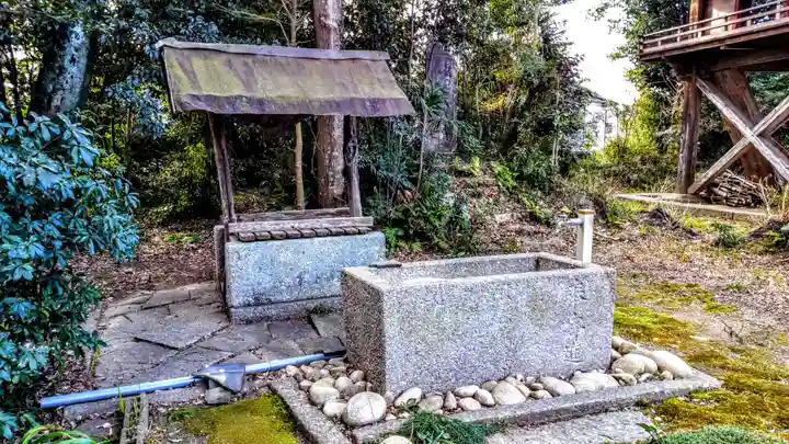 守綱寺の手水舎