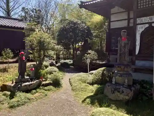 菊水寺の庭園