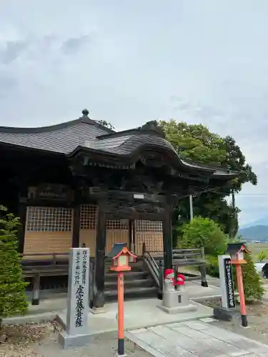 福田寺の{uncategorized: "未分類", other: "その他", undefined: "問題あり", building: "その他建物", grave: "お墓", sacred_gate: "鳥居", guardian: "狛犬", statue: "像", buddha: "仏像", history: "歴史", nature: "自然", garden: "庭園", animal: "動物", pagoda: "塔", temizu: "手水舎", mountain_gate: "山門・神門", sanctuary: "本殿・本堂", subordinate: "末社・摂社", art: "芸術", scenery: "景色", jizo: "地蔵", ema: "絵馬", goshuin: "御朱印", omikuji: "おみくじ", items: "授与品その他", amulet: "お守り", goshuincho: "御朱印帳", eats: "食事", festival: "お祭り", votive_dance: "神楽", shichigosan: "七五三参", wedding: "結婚式", experience: "体験その他", initially: "初詣", around: "周辺", anti_infection: "感染症対策"}