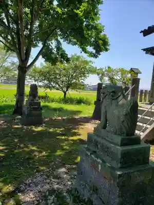 小勢護国神社の狛犬