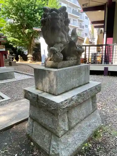 小金八坂神社の狛犬