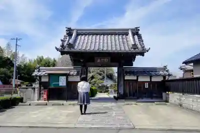 西向寺の山門・神門