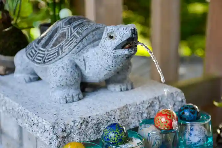 尻岸内八幡神社の手水舎