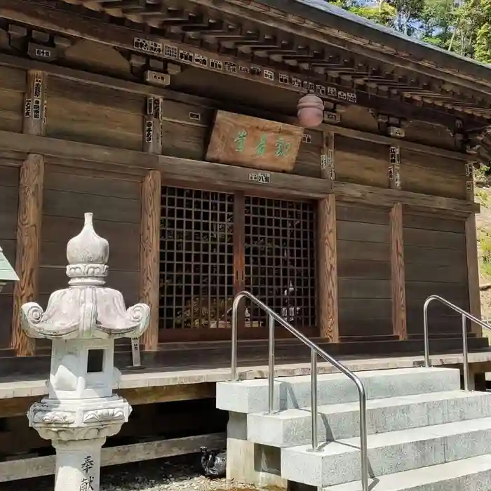 高蔵寺の本殿