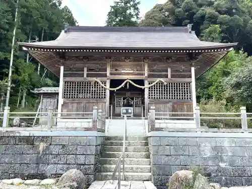 菟上神社の本殿・本堂