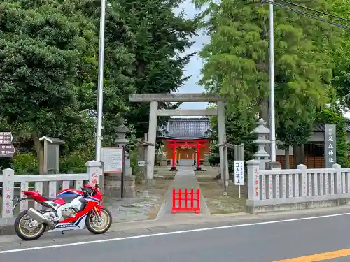 足立神社の鳥居